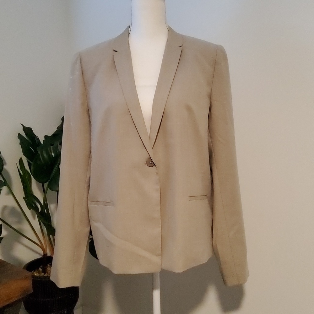 T. Tahari Classic Blazer- Final markdown! Price is FIRM!